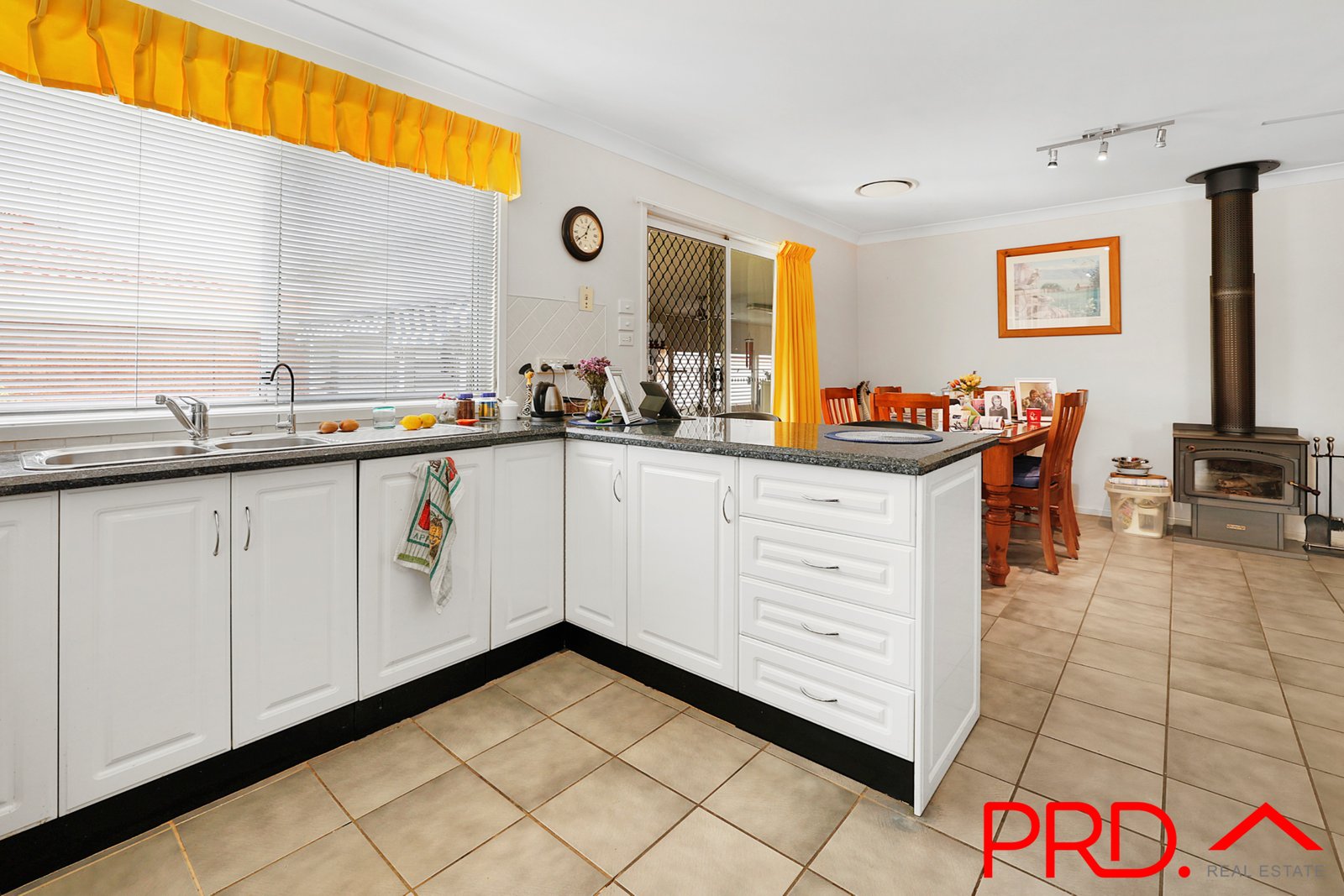 3 Craigends Place TAMWORTH 9