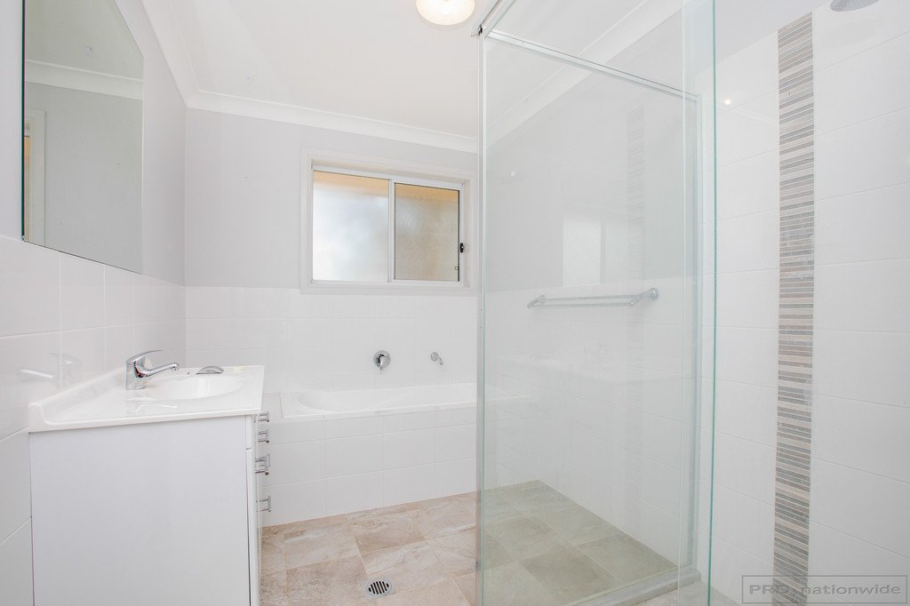 3 Crown Close RUTHERFORD 12