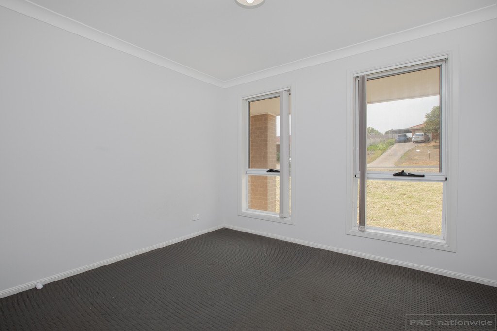 3 Crown Close RUTHERFORD 14