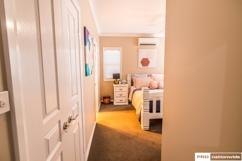 3 Currawong Drive TAMWORTH 4