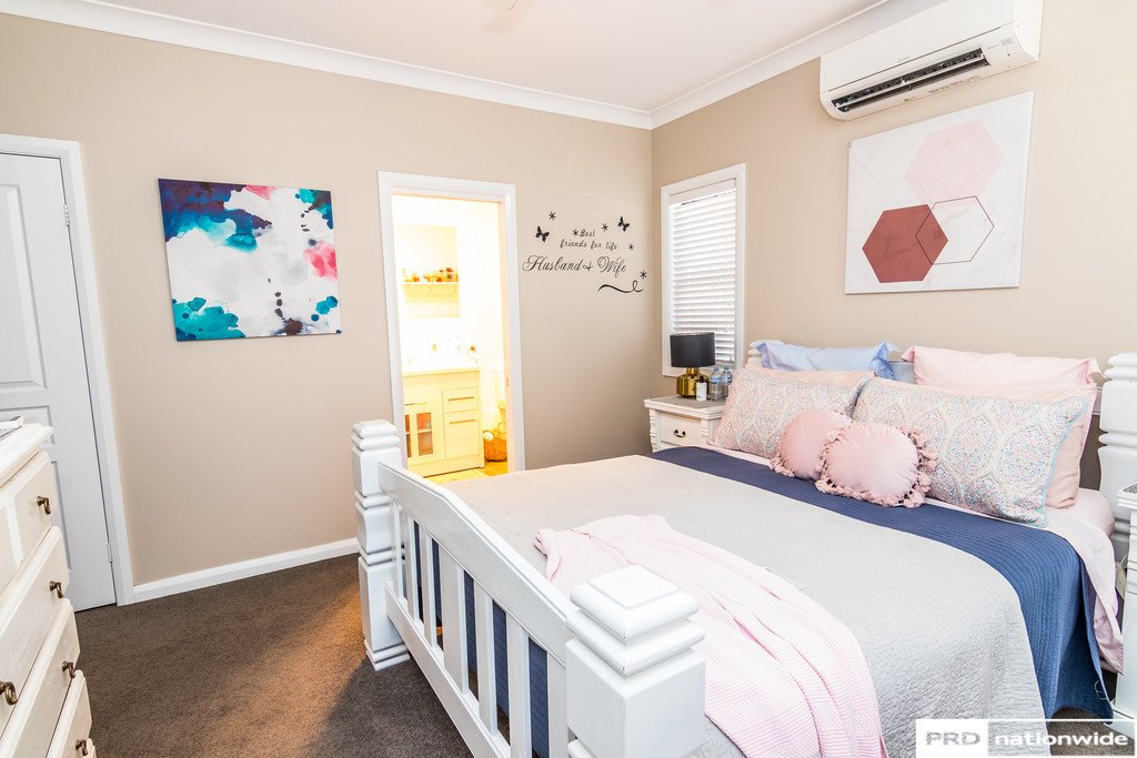 3 Currawong Drive TAMWORTH 6