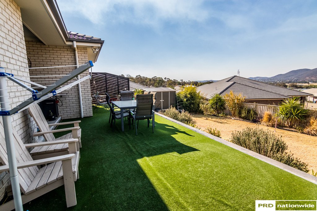 3 Currawong Drive TAMWORTH 17