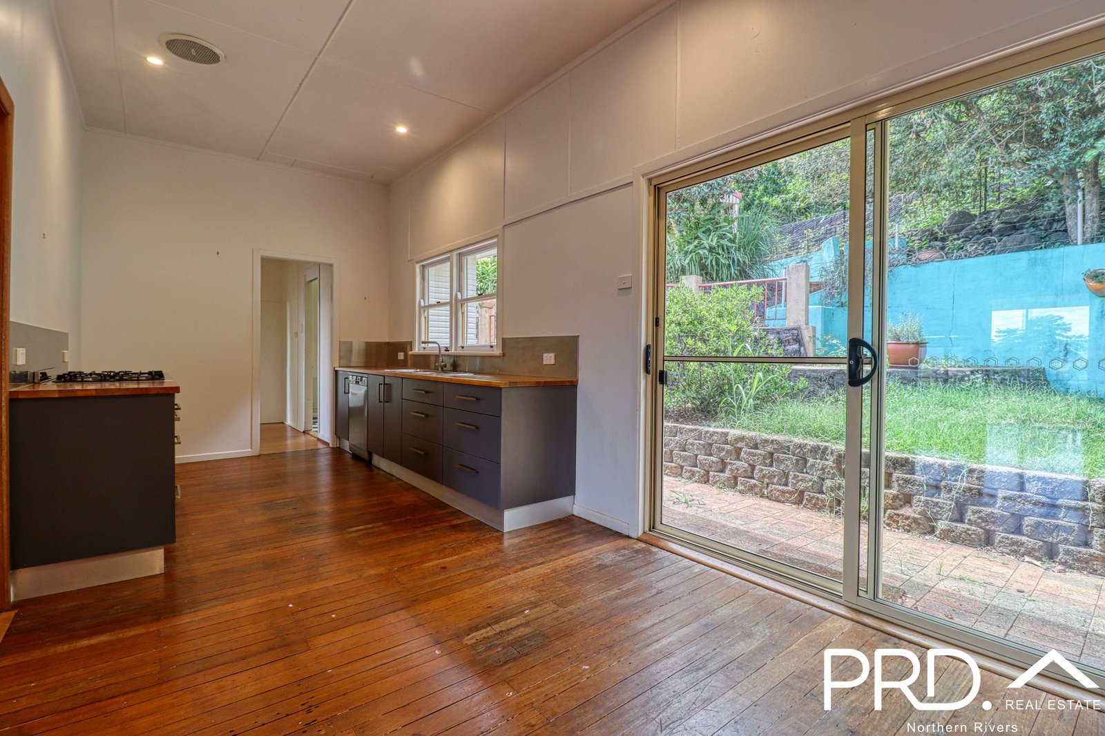 3 Dale Place GIRARDS HILL 6