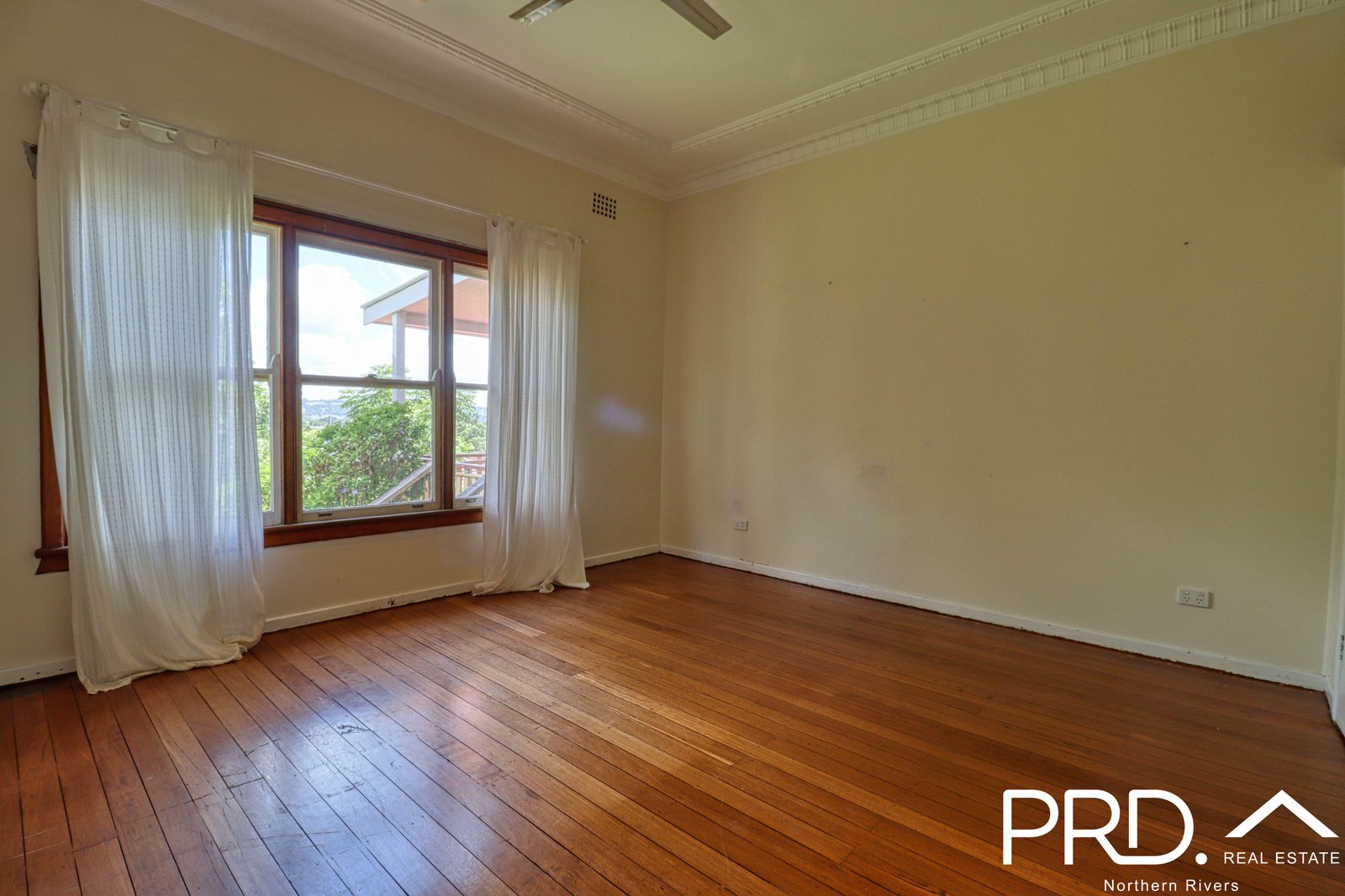 3 Dale Place GIRARDS HILL 9