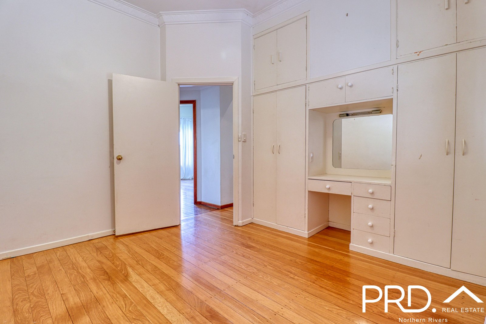 3 Dale Place GIRARDS HILL 11