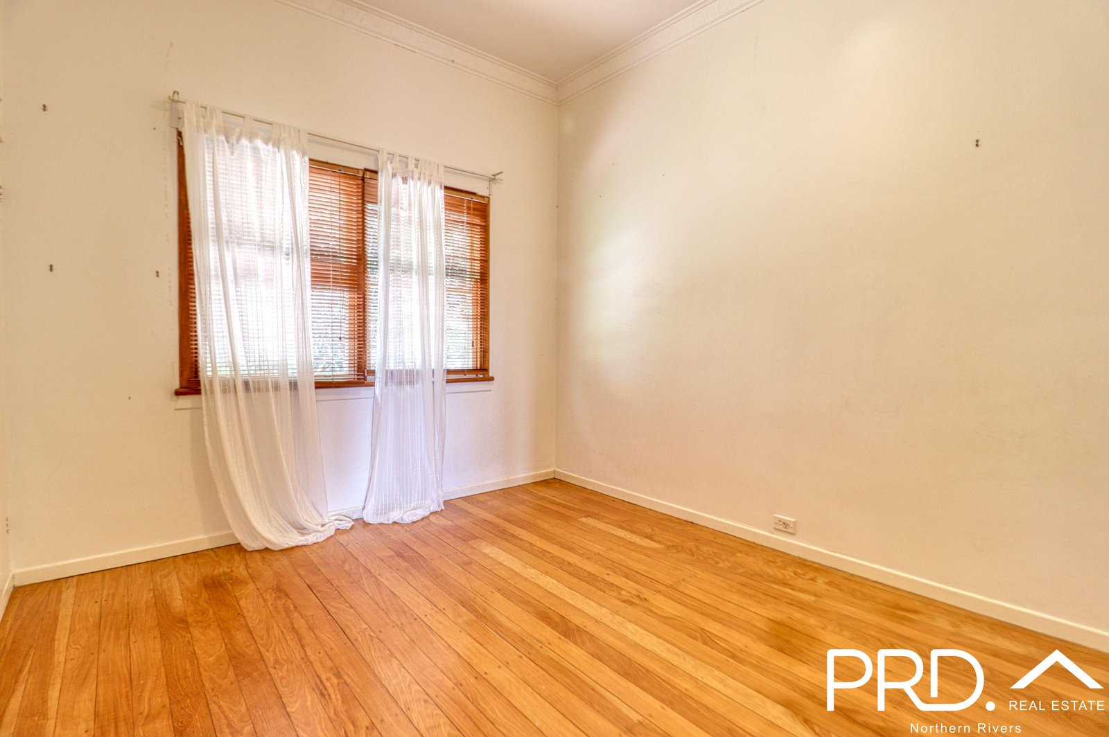 3 Dale Place GIRARDS HILL 12