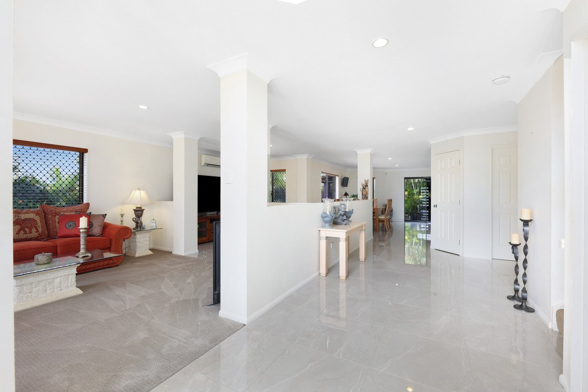 3 Dapples Court Burleigh Heads 17