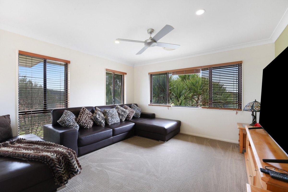 3 Dapples Court Burleigh Heads 18