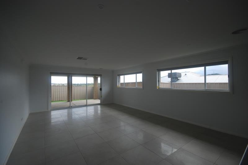 3 Darcy Drive BOOROOMA 3