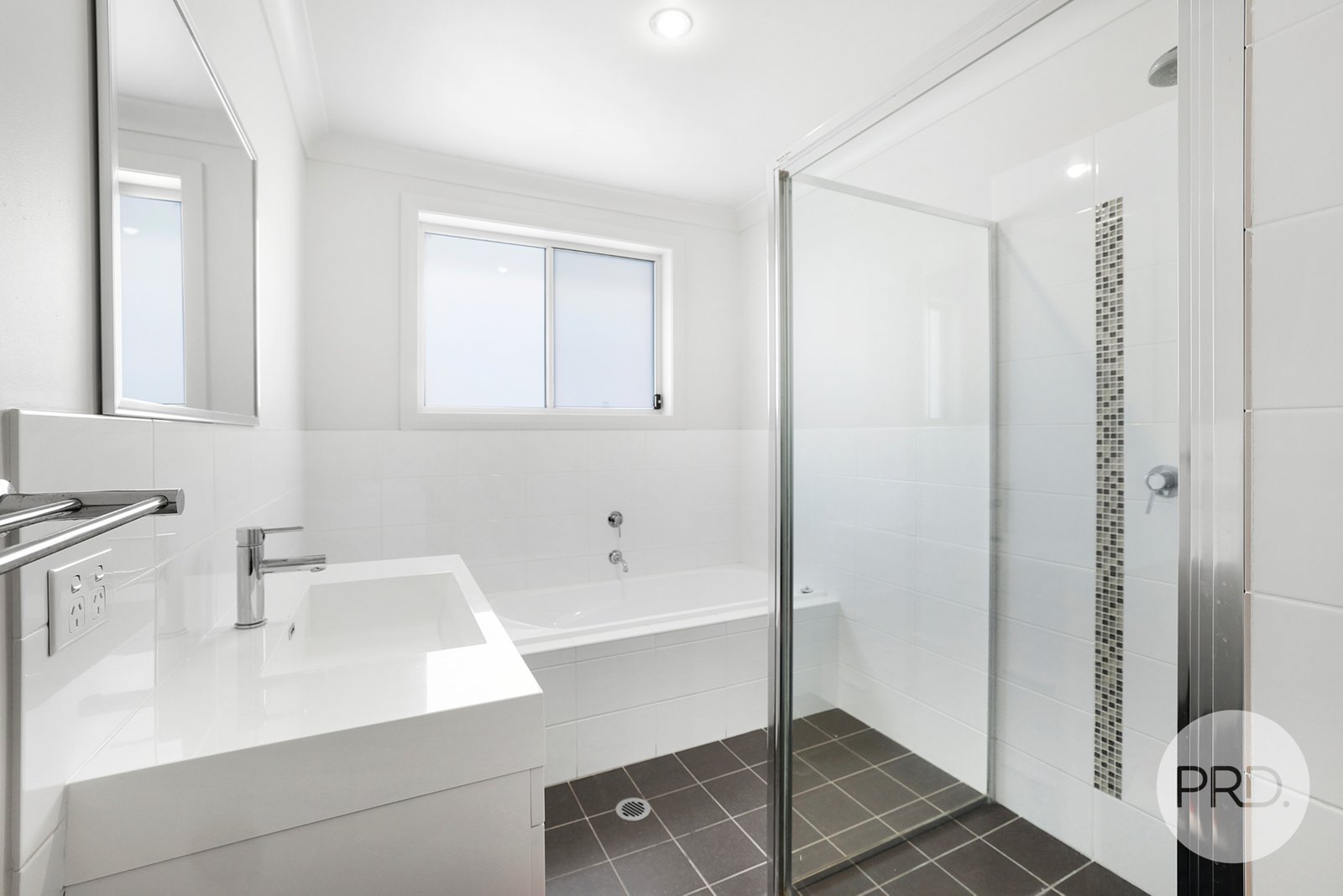 3 Darien Avenue HILLVUE 16