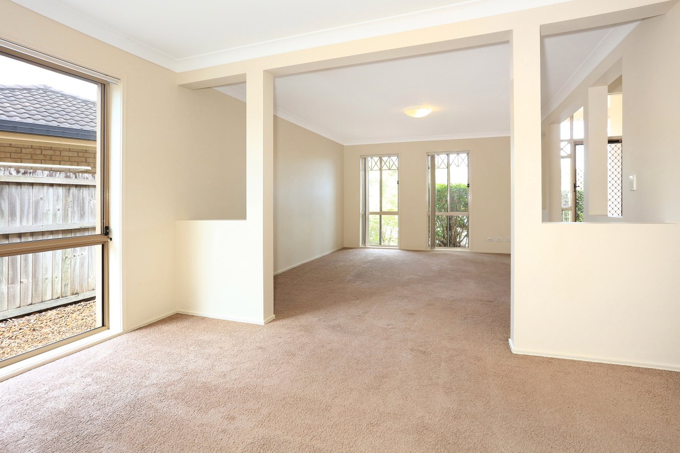 3 Dellwood Circuit MOLENDINAR 13