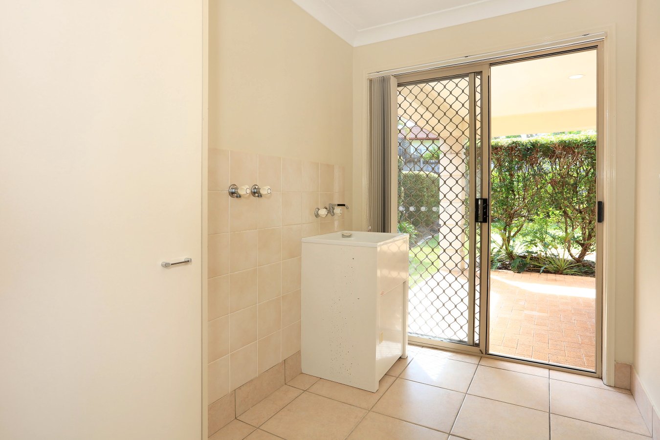 3 Dellwood Circuit MOLENDINAR 21