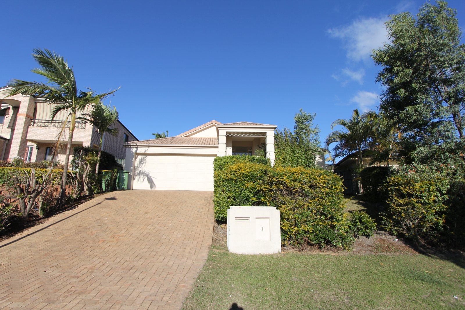 3 Dellwood Circuit MOLENDINAR 1