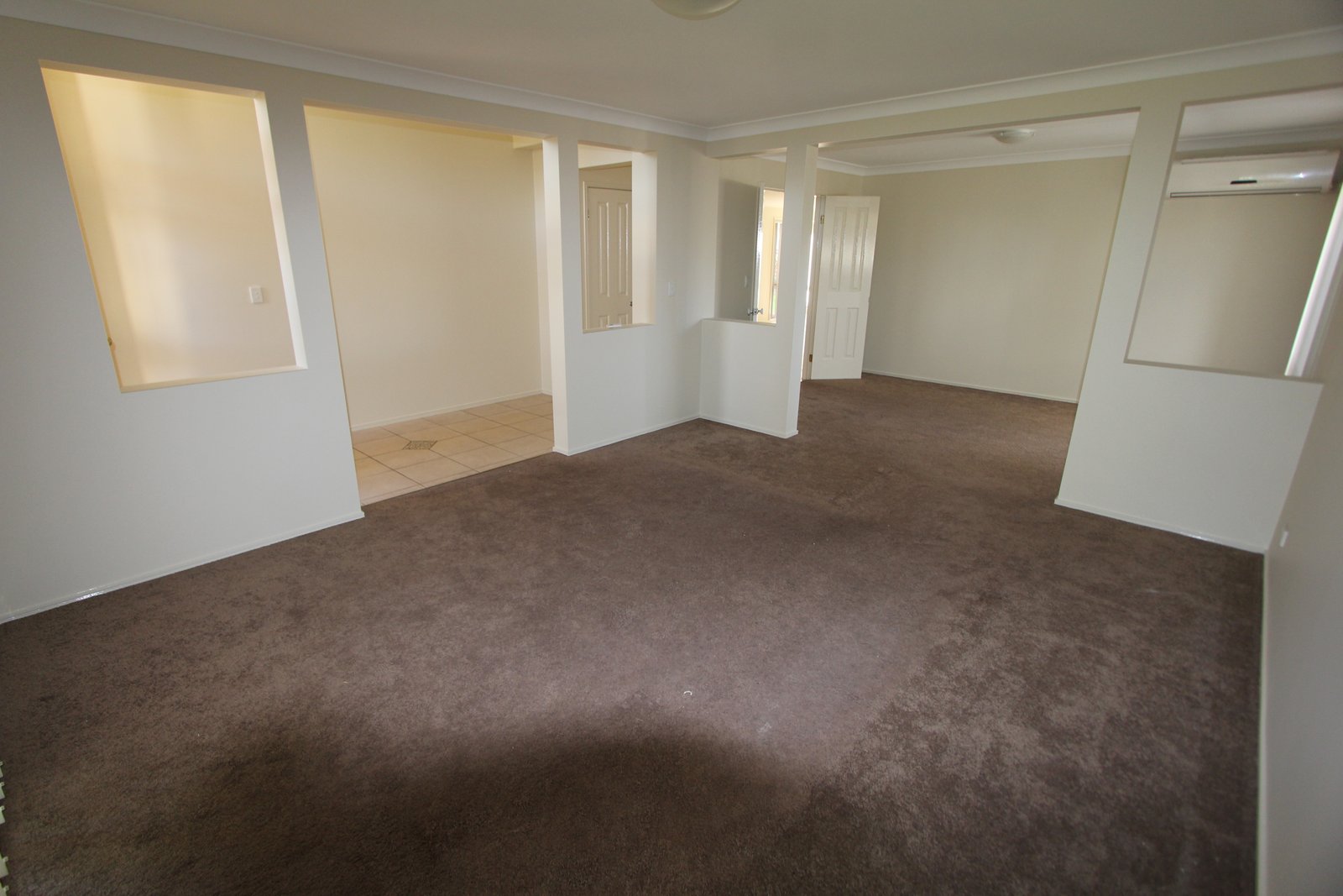 3 Dellwood Circuit MOLENDINAR 2