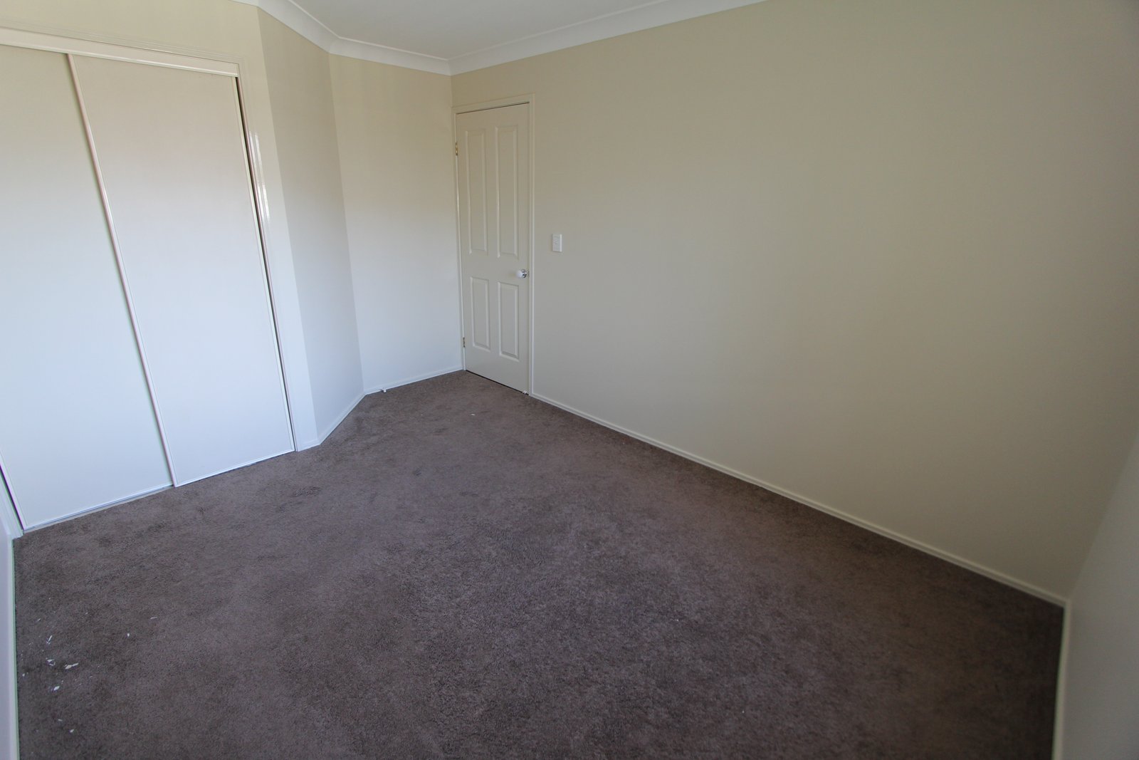 3 Dellwood Circuit MOLENDINAR 8