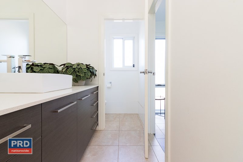 3 Deniston Circuit BUNGENDORE 11