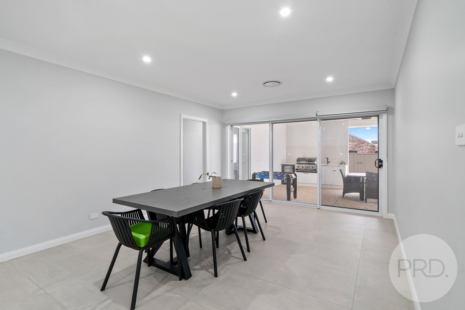 3 Denny Crescent GOBBAGOMBALIN 7