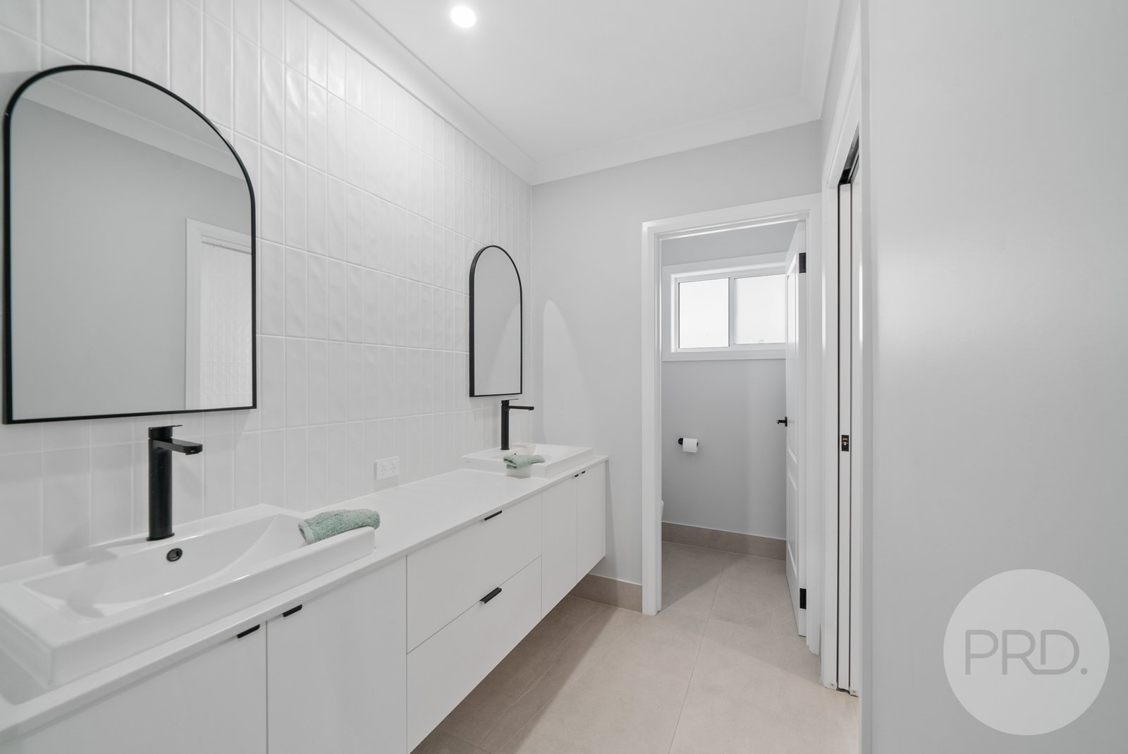 3 Denny Crescent GOBBAGOMBALIN 14