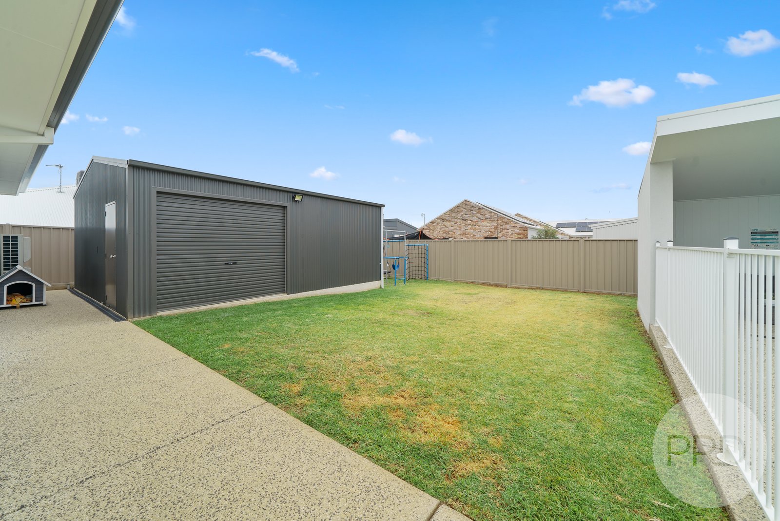 3 Denny Crescent GOBBAGOMBALIN 21