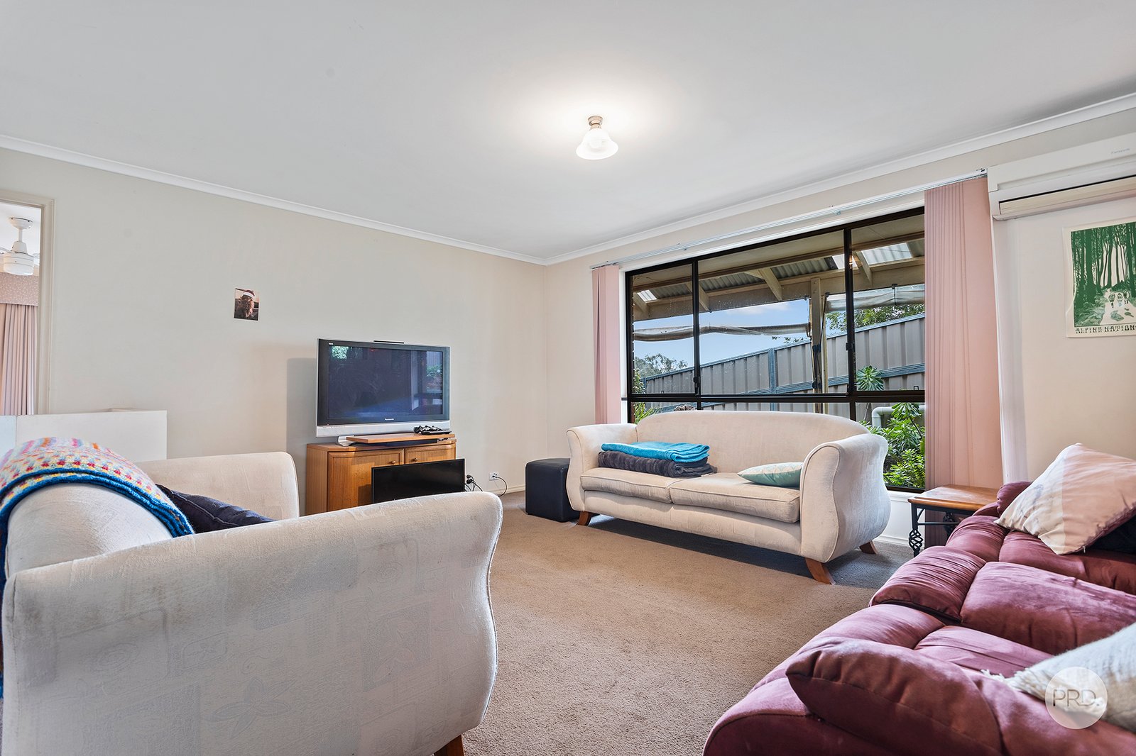 3 Derby Grove FLORA HILL 5