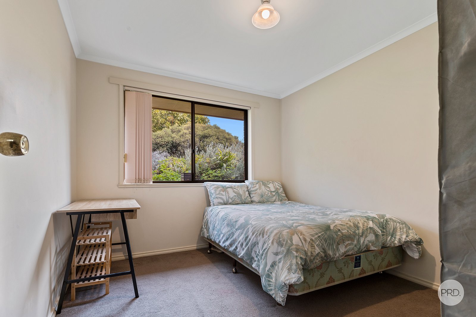 3 Derby Grove FLORA HILL 8