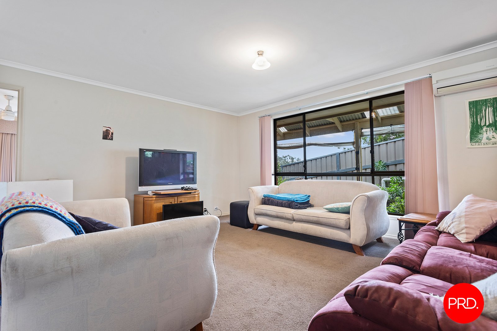 3 Derby Grove STRATHDALE 3