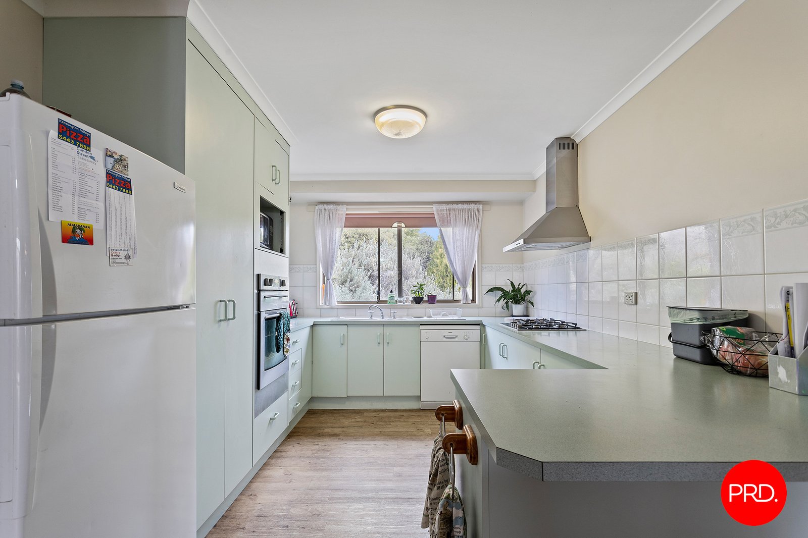 3 Derby Grove STRATHDALE 4