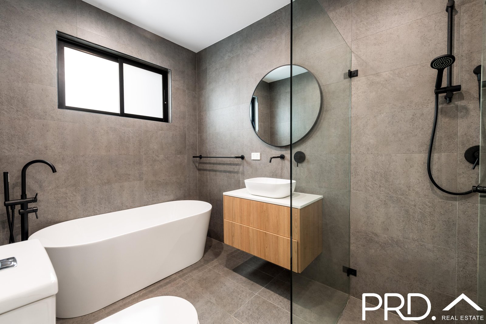 3 Dernancourt Parade MILPERRA 6