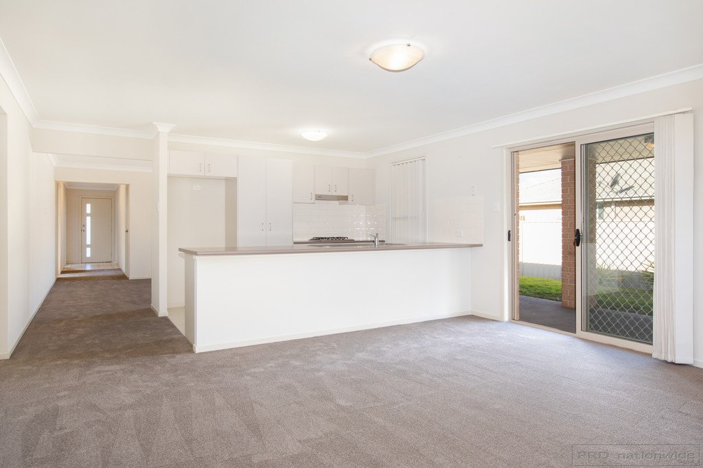 3 Devon St  GRETA 9