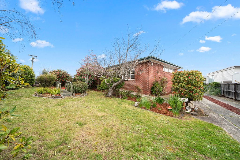 3 Dewar Place CLAREMONT 3