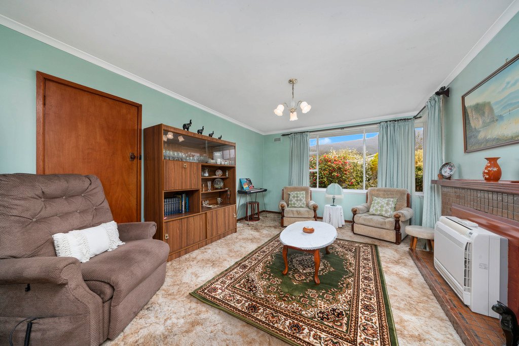 3 Dewar Place CLAREMONT 5