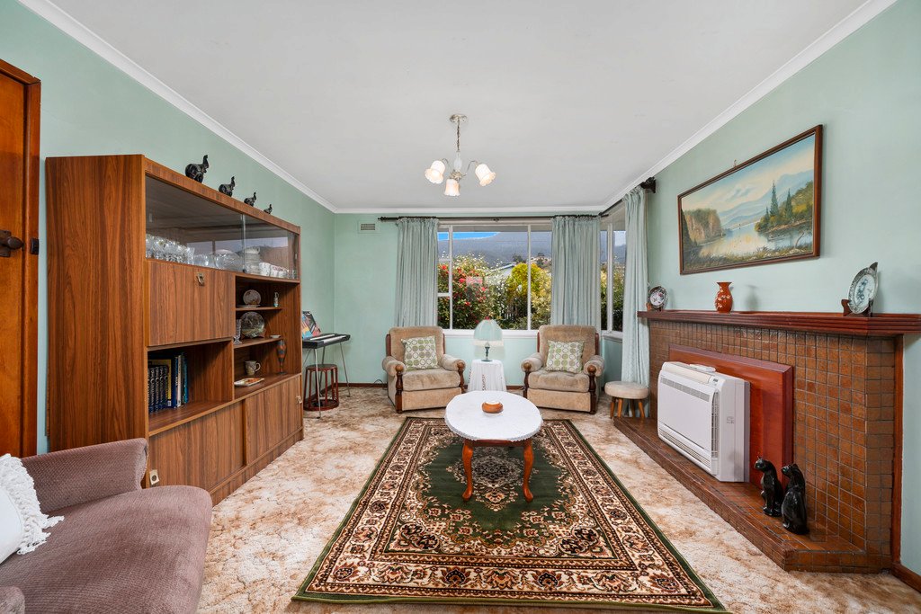 3 Dewar Place CLAREMONT 9