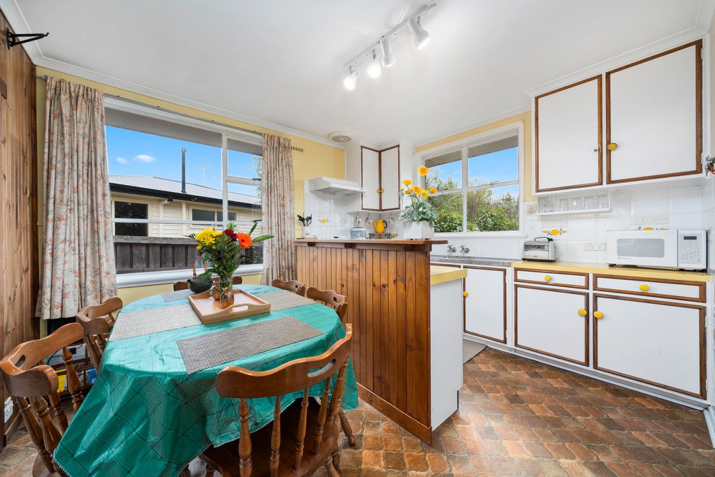 3 Dewar Place CLAREMONT 10