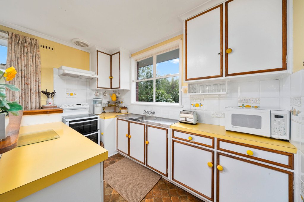 3 Dewar Place CLAREMONT 11