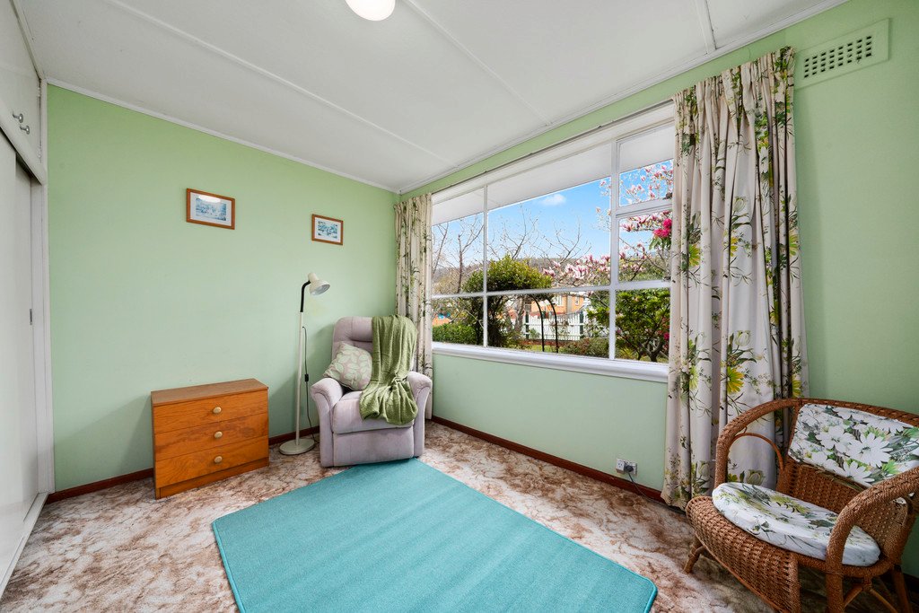 3 Dewar Place CLAREMONT 12