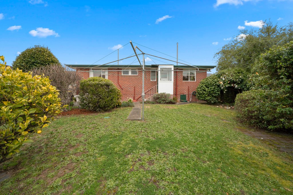 3 Dewar Place CLAREMONT 17