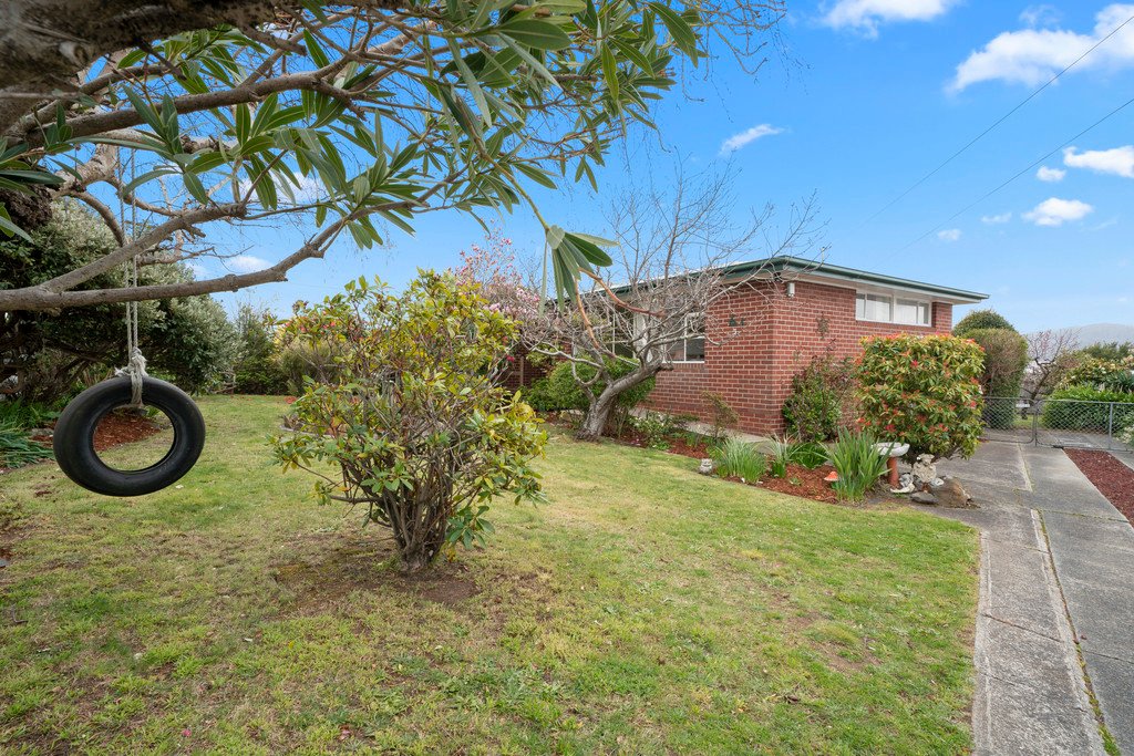 3 Dewar Place CLAREMONT 21