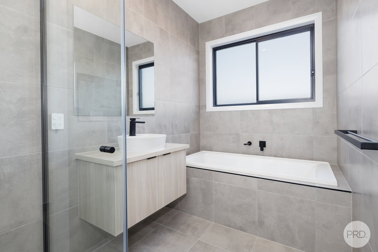 3 Divot Circuit INVERMAY PARK 12