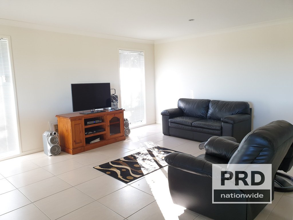 3 Doyle Place GOONELLABAH 2