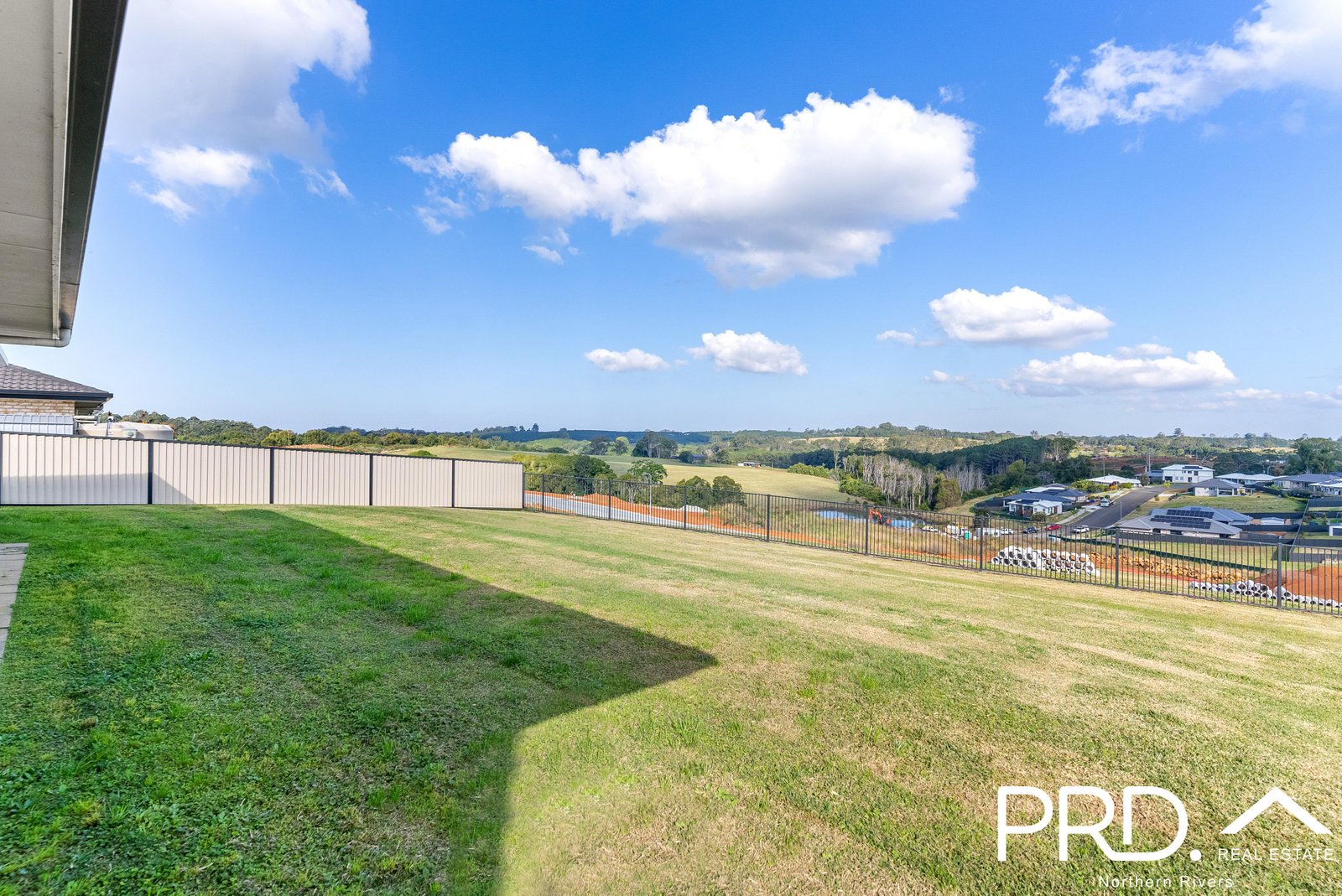 3 Doyle Place GOONELLABAH 19