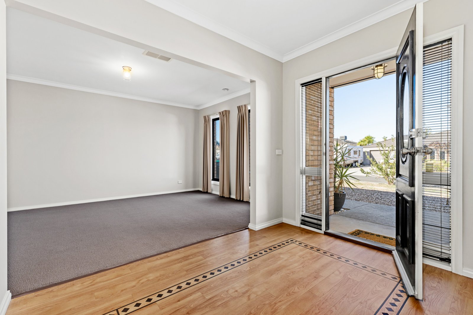 Gallery: 3 Drysdale Court