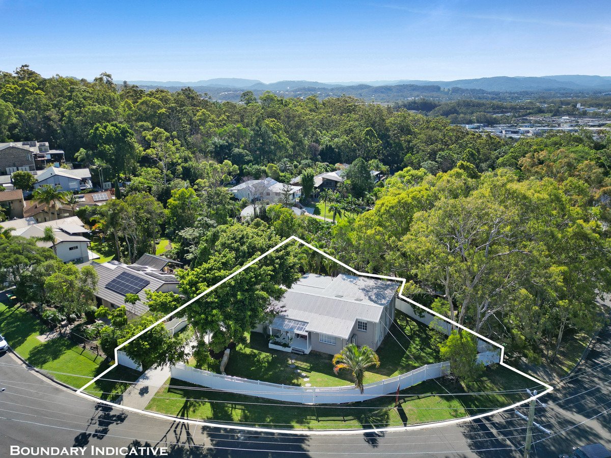 3 Dulcie Drive Burleigh Heads 9