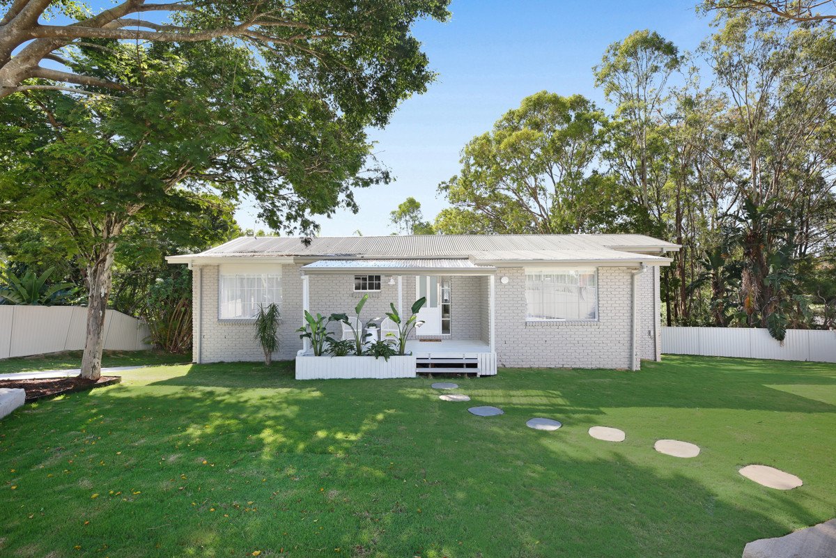 3 Dulcie Drive Burleigh Heads 32