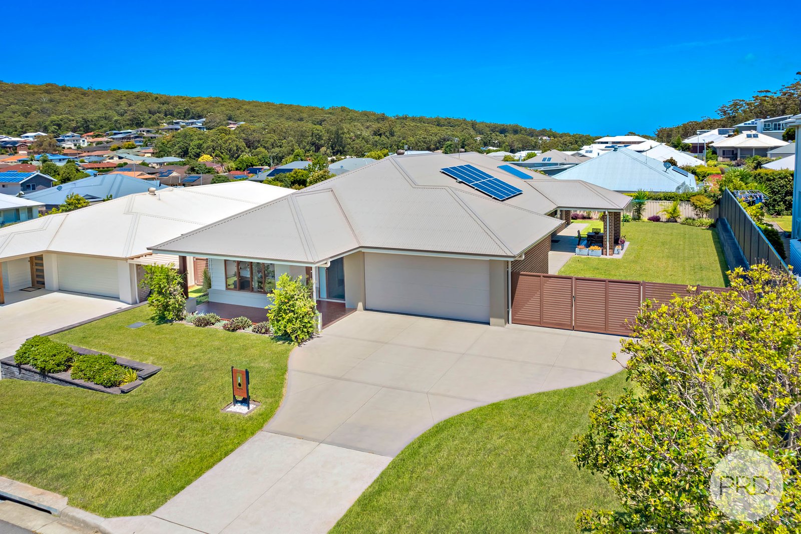 3 Duran Street CORLETTE 8