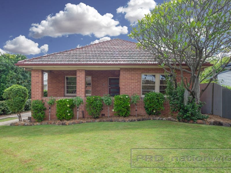 3 Edward Street LORN 1