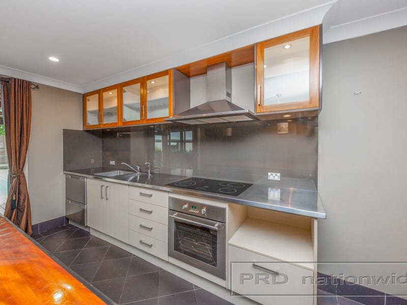 3 Edward Street LORN 6