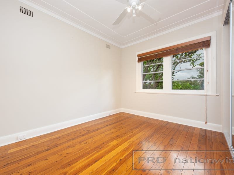 3 Edward Street LORN 9
