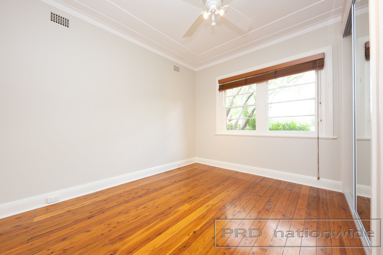 3 Edward Street LORN 10