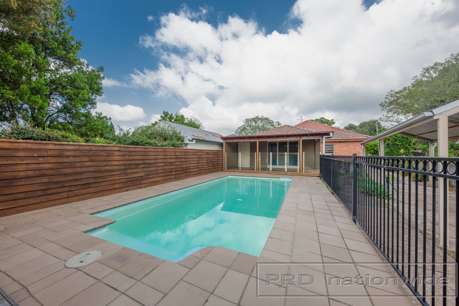 3 Edward Street LORN 17