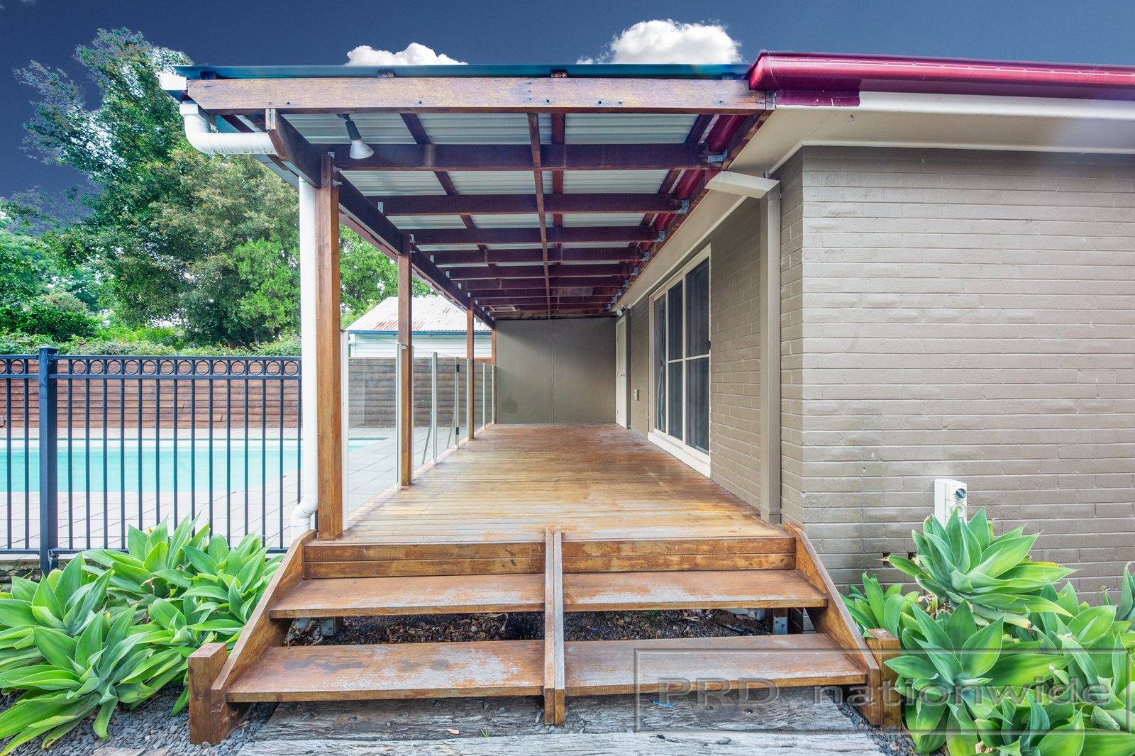 3 Edward Street LORN 18